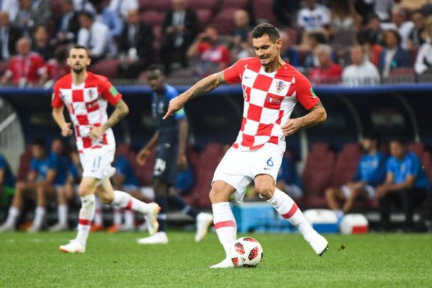 卫线涌现出 卫线涌现出