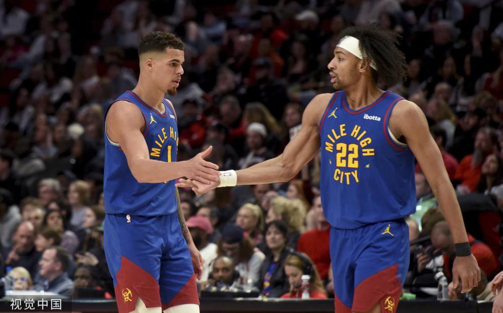 随着梅西和 随着梅西和